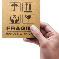 Этикетка крафт 100x100 мм "Fragile handle with care" (100 шт/рулон) с принтом, самоклеящаяся Viskom