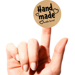 Етикетка крафт ⌀26 мм «Handmade 02» (500 шт/рулон)